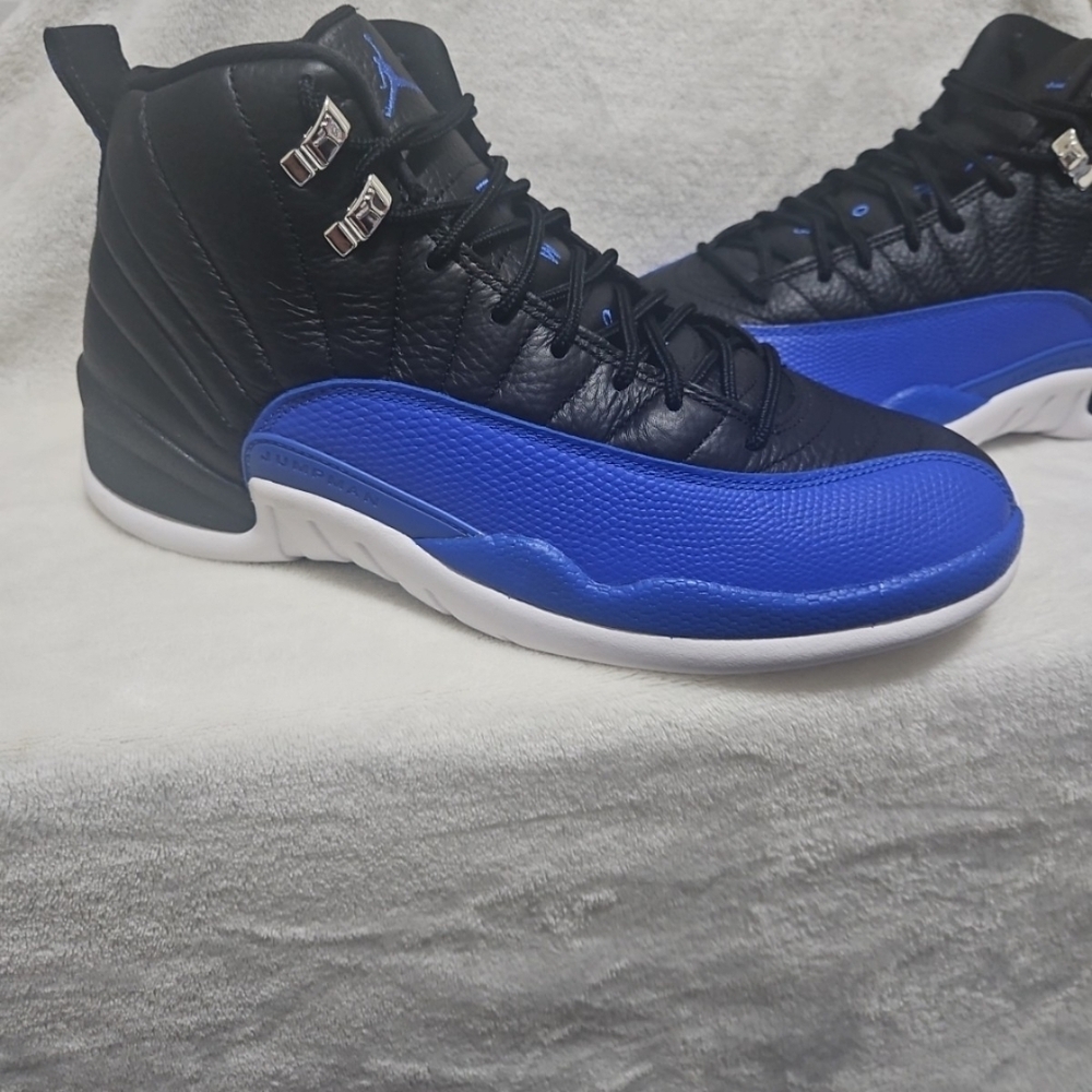 Air Jordan 12 Retro Hyper Royal Size 11.5W